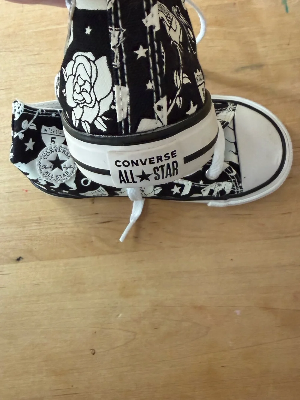 EUC Converse Kids Black & White Patterned High-Top Sneakers
